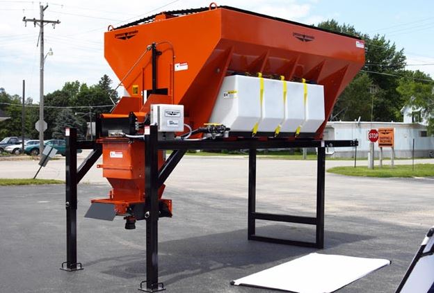 Hopper Spreaders – Conveyor | Concord Road Equipment